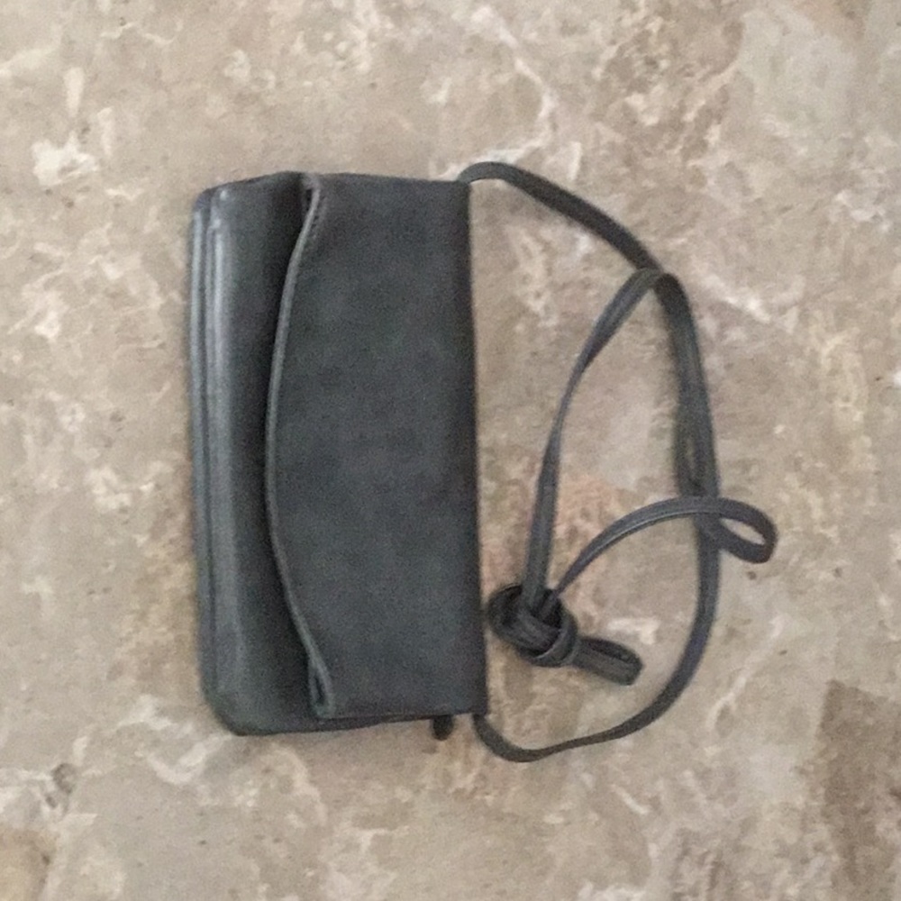 Grey clutch, shoulder bag.